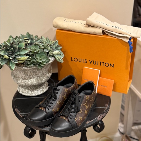Louis Vuitton Men's Black and Brown Sneakers - Picture 1 of 3